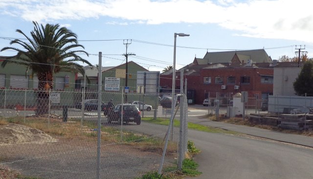 car-bike conflict Lipson St Ramp Car-use-on-the-Greenway-E-1